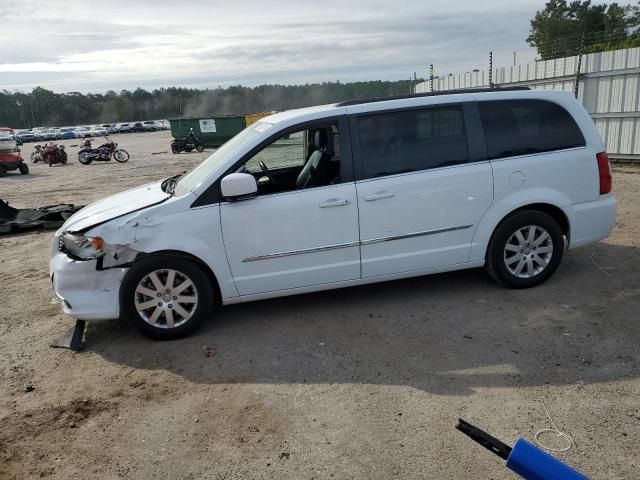 2016 Chrysler Town & Country Touring