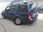 2005 Nissan Pathfinder LE