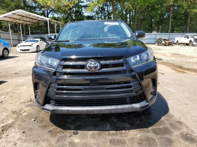 2019 Toyota Highlander SE