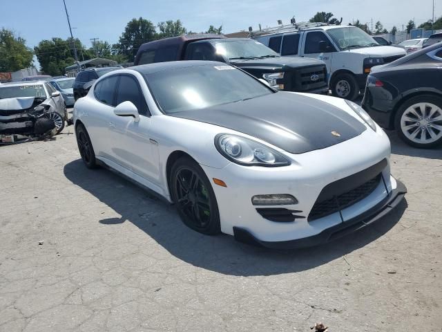 2011 Porsche Panamera 2