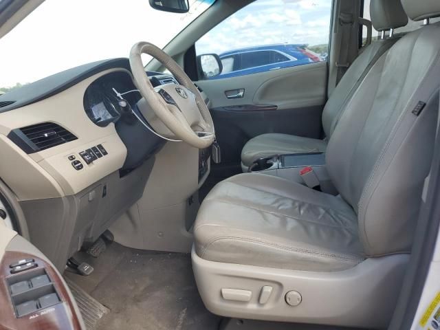 2013 Toyota Sienna XLE