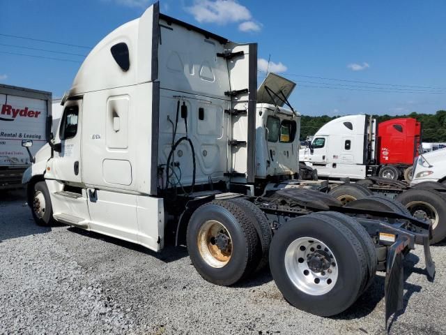 2015 Freightliner Cascadia 125