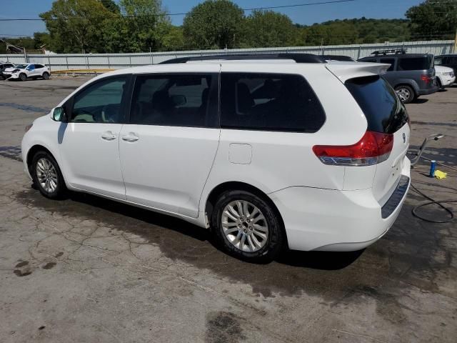 2012 Toyota Sienna XLE