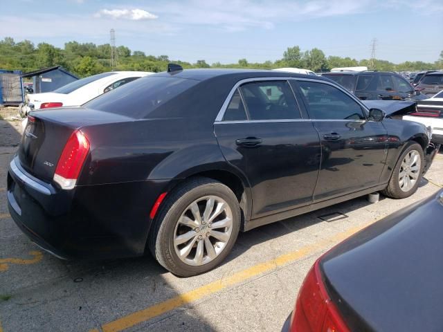 2017 Chrysler 300 Limited