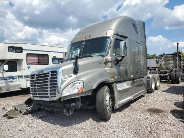 2015 Freightliner Cascadia 125