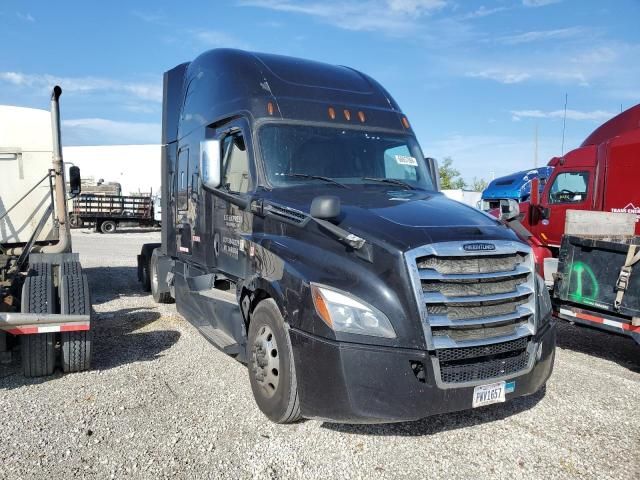 2019 Freightliner Cascadia 126