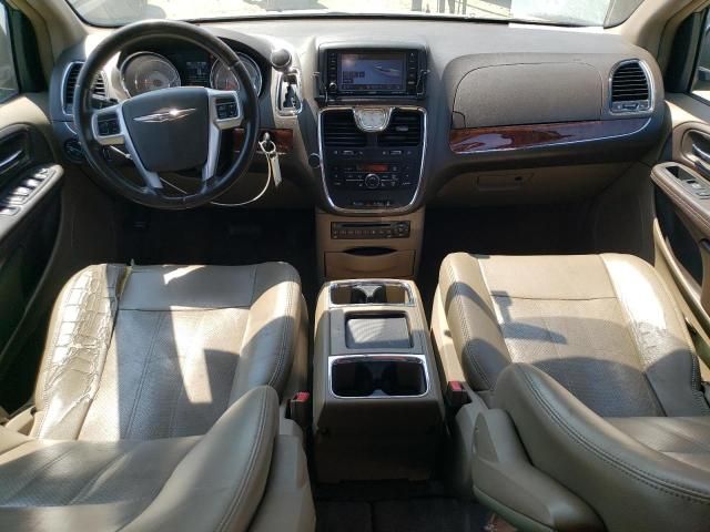 2011 Chrysler Town & Country Touring L