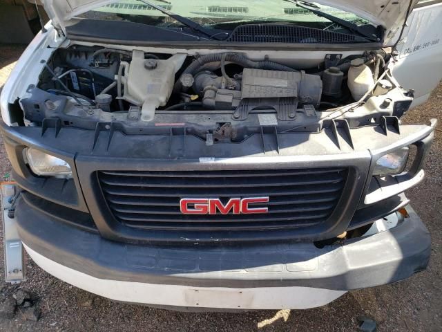 2008 GMC Savana Cutaway G3500