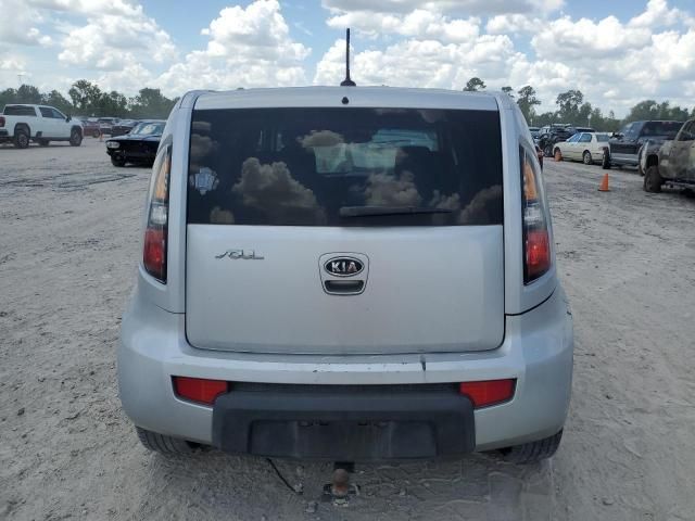 2011 KIA Soul +