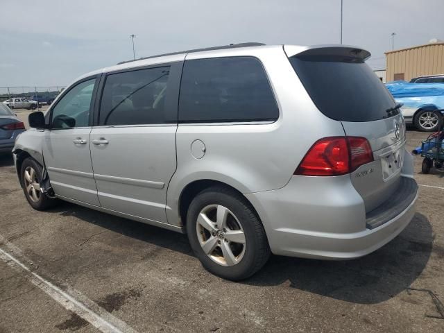 2011 Volkswagen Routan SE