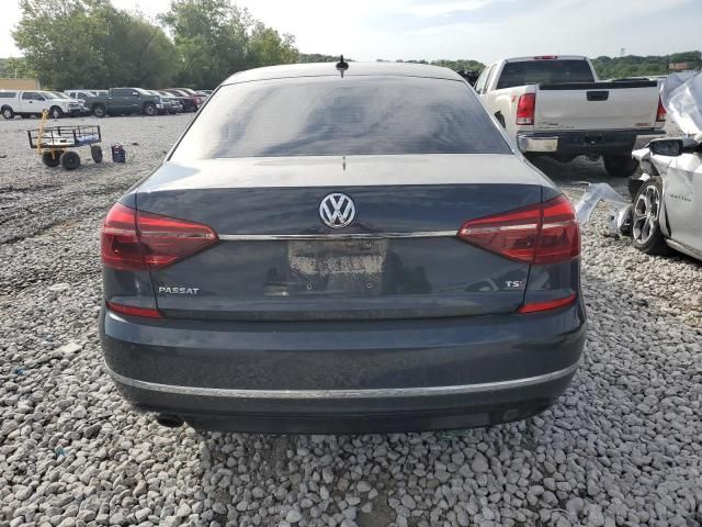 2017 Volkswagen Passat R-Line