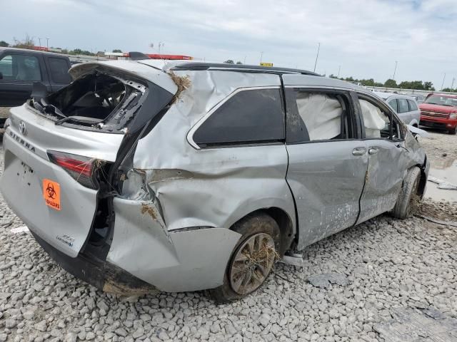 2021 Toyota Sienna XLE