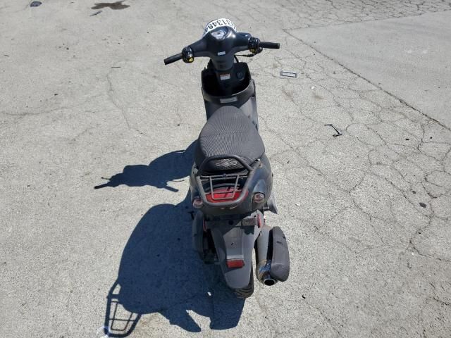 2015 Genuine Scooter Co. Buddy 170I