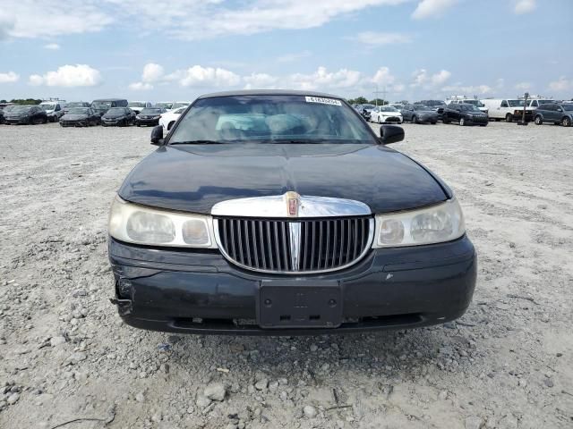 2000 Lincoln Town Car Signature