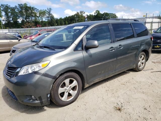 2012 Toyota Sienna LE