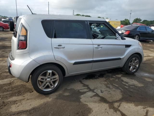 2011 KIA Soul +