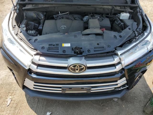 2019 Toyota Highlander SE