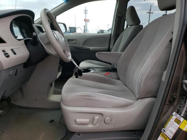 2014 Toyota Sienna LE