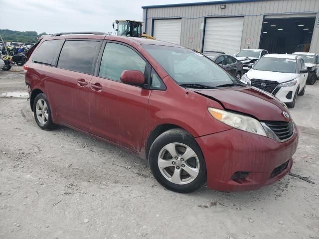 2012 Toyota Sienna LE