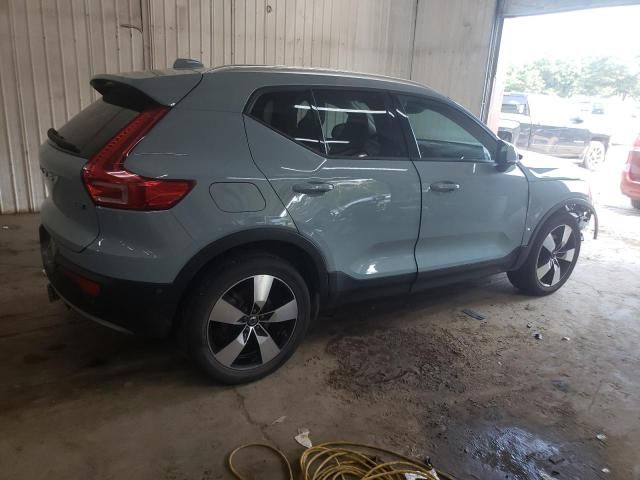 2019 Volvo XC40 T5 Momentum