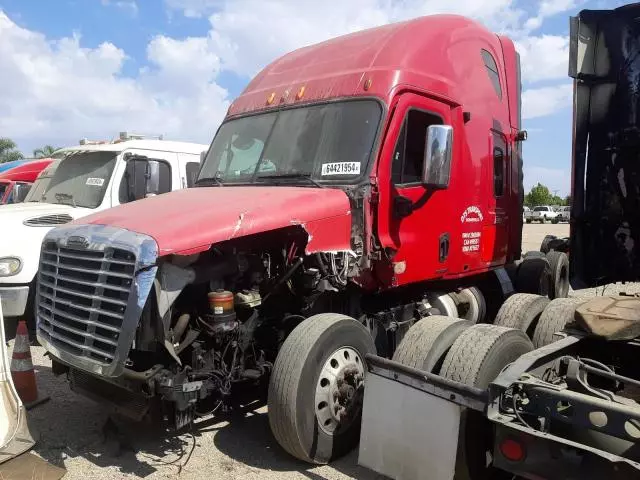 2011 Freightliner Cascadia 125