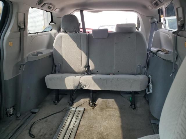 2012 Toyota Sienna LE