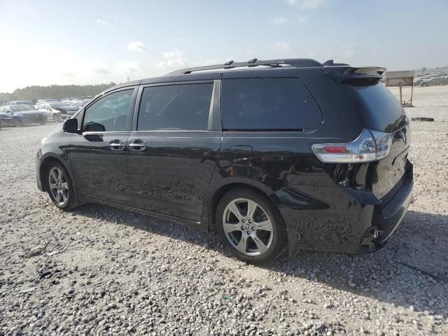 2018 Toyota Sienna SE