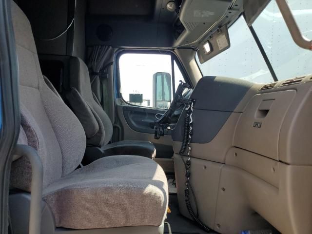 2016 Freightliner Cascadia 125