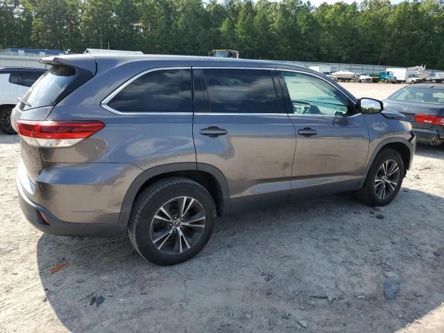 2019 Toyota Highlander LE