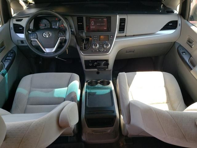 2015 Toyota Sienna LE