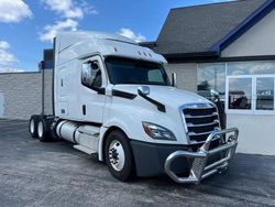 Salvage cars for sale from Copart Wheeling, IL: 2020 Freightliner Cascadia 126