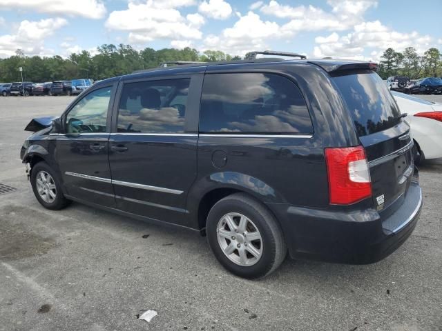 2013 Chrysler Town & Country Touring