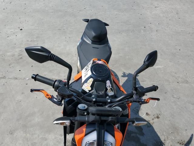 2023 KTM 790 Duke