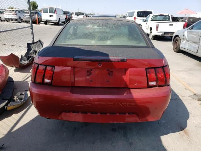 2000 Ford Mustang