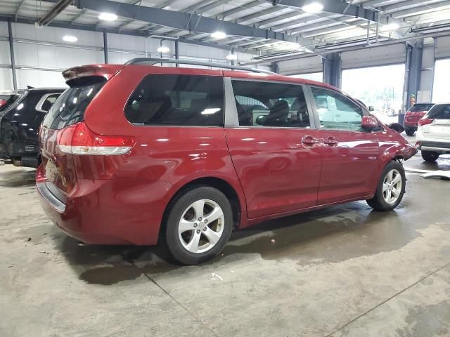 2011 Toyota Sienna LE