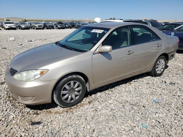 2005 Toyota Camry LE