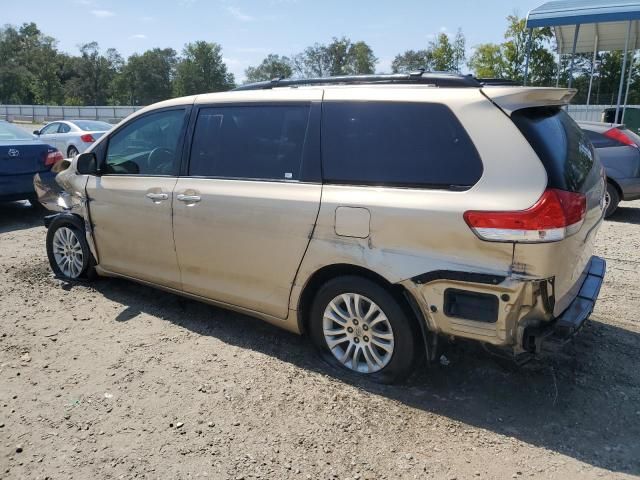 2012 Toyota Sienna XLE