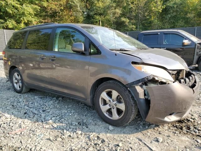 2011 Toyota Sienna LE