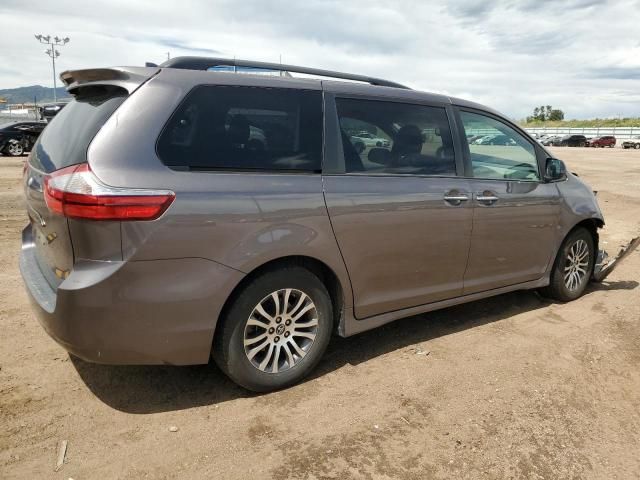 2019 Toyota Sienna XLE