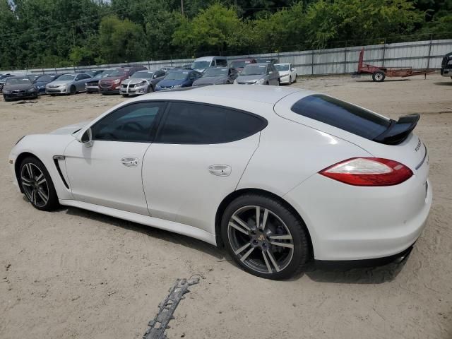 2011 Porsche Panamera 2