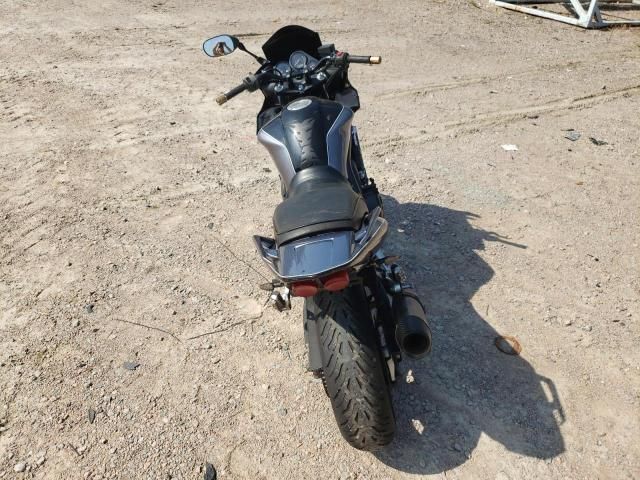 2004 Yamaha FZS10