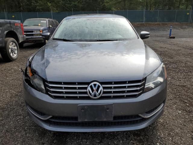 2013 Volkswagen Passat SE