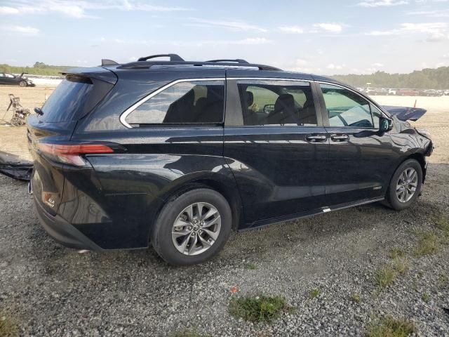 2021 Toyota Sienna XLE