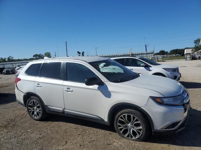 2017 Mitsubishi Outlander ES