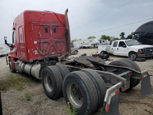 2011 Freightliner Cascadia 125