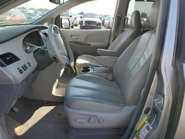 2013 Toyota Sienna XLE