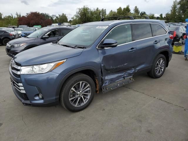 2019 Toyota Highlander SE