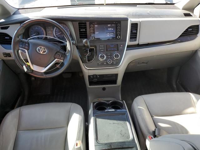 2019 Toyota Sienna XLE