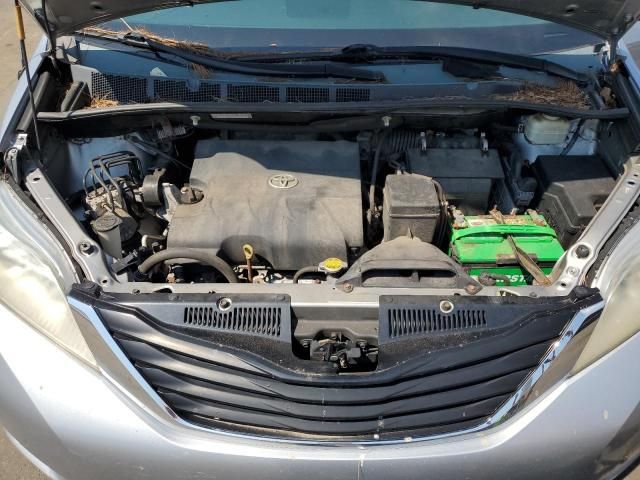 2013 Toyota Sienna LE