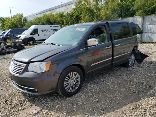 2015 Chrysler Town & Country Touring L